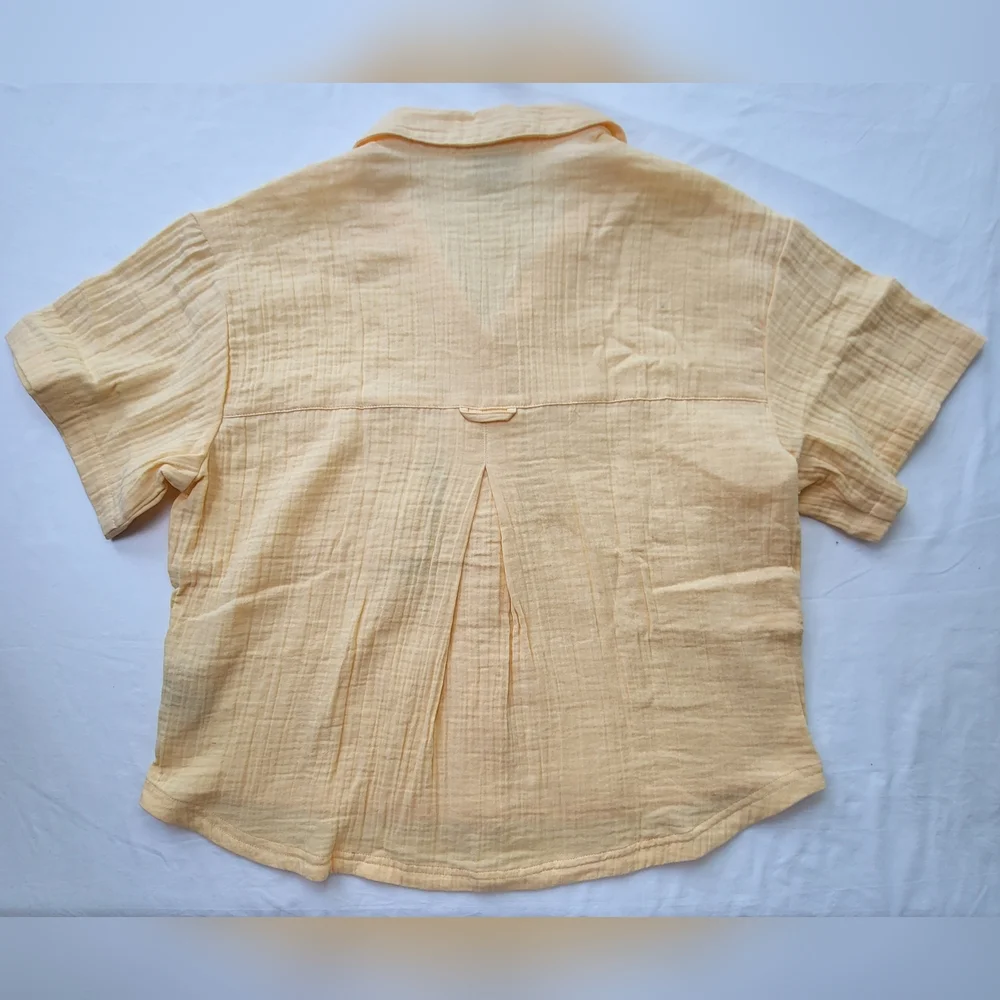COLUMBIA Women's Holly Hideaway Breezy Short Sleeve Top - Size M - Yellow (NWT) - Picture 7 of 13